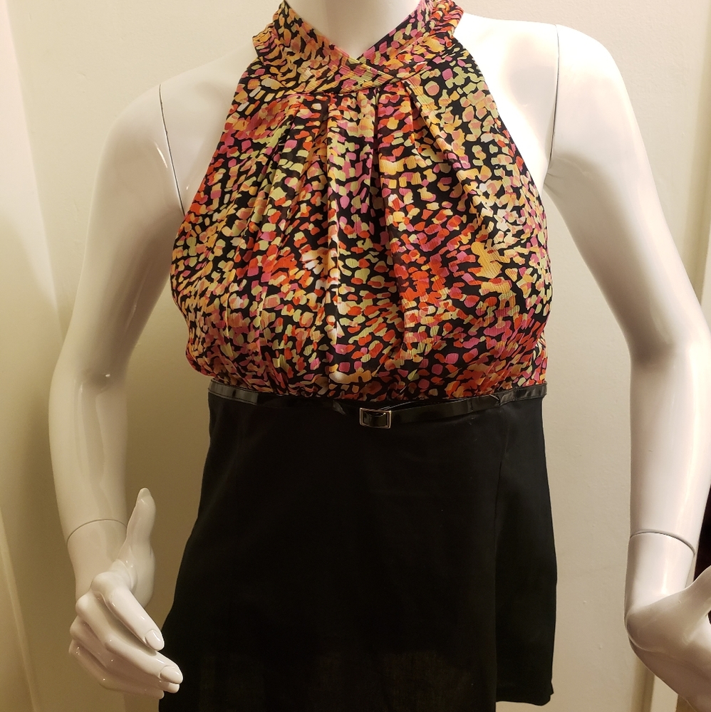 🔥 ❤💕🧡🖤  Cute Top with Tie/Keyhole back - Picture 5 of 11